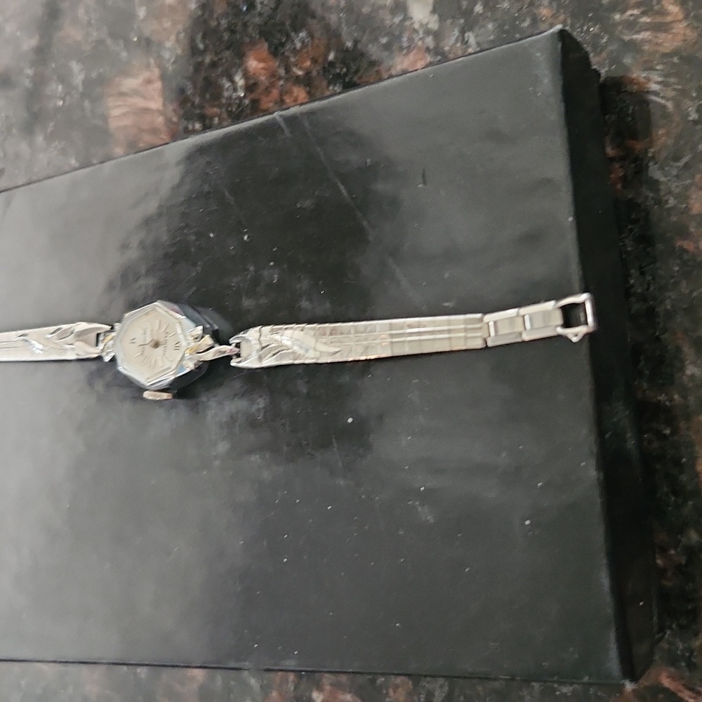 1940s Clinton watch - Picture 3 of 4